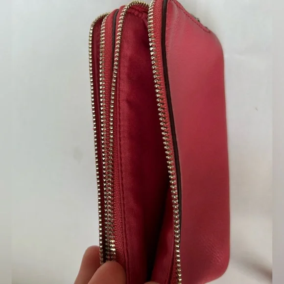 Pink Coach Wallet - Picture 5 of 7